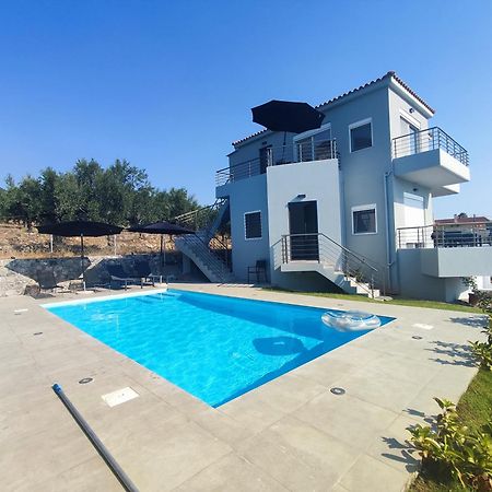 Evilenia Luxury Apartments Kalamata Dış mekan fotoğraf