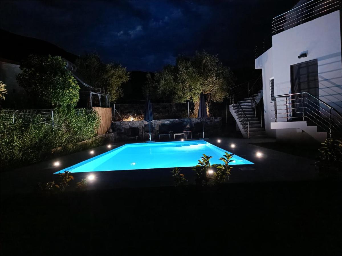 Evilenia Luxury Apartments Kalamata Dış mekan fotoğraf