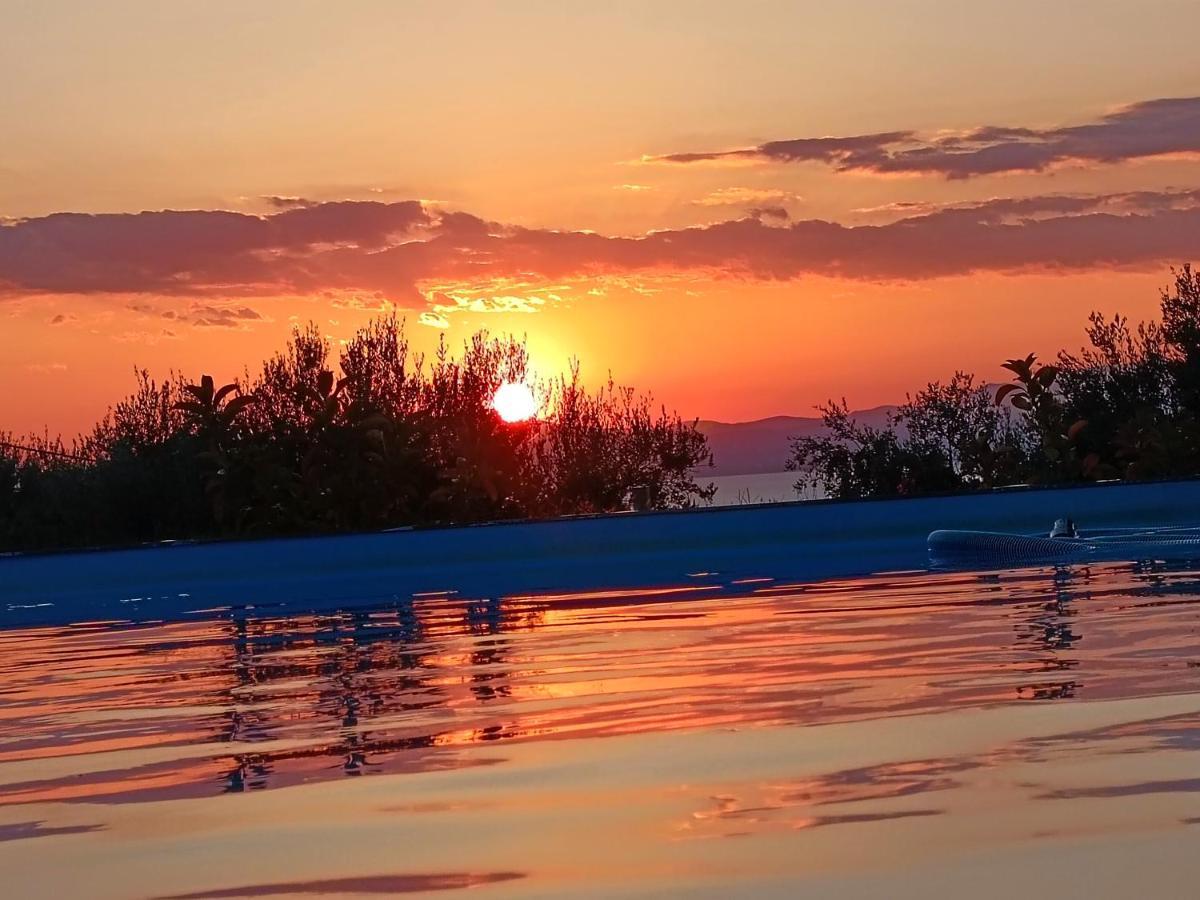 Evilenia Luxury Apartments Kalamata Dış mekan fotoğraf