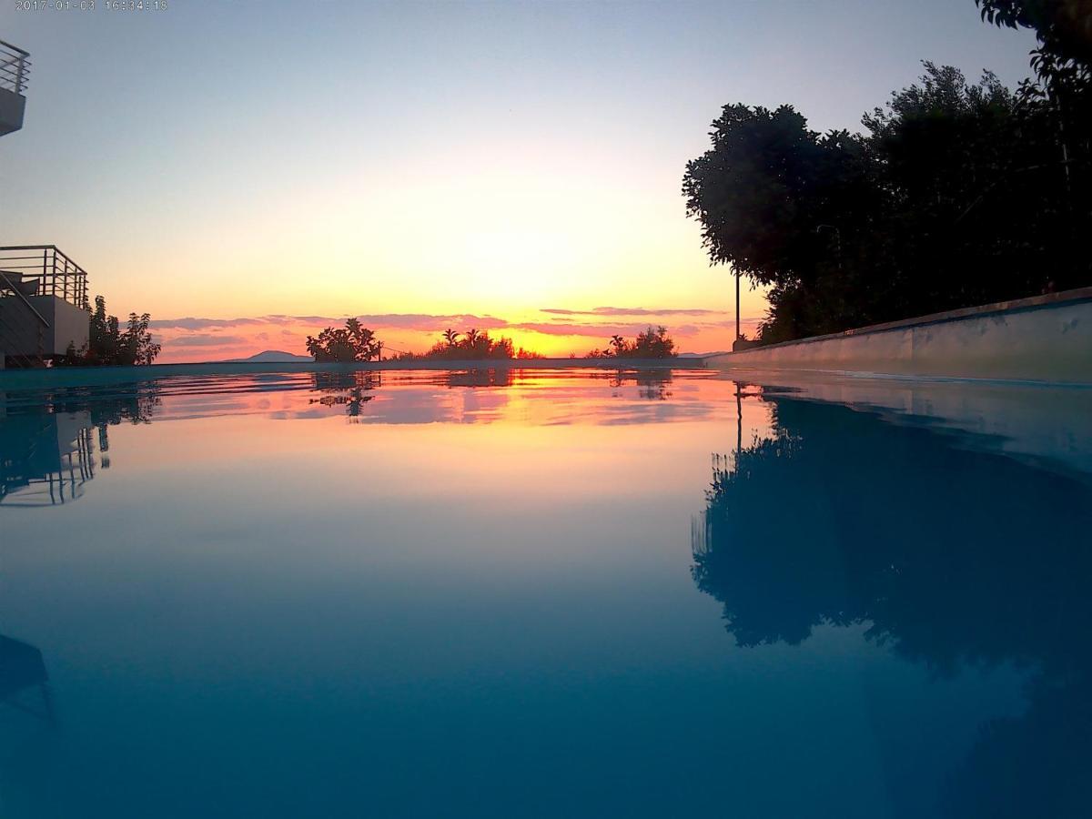 Evilenia Luxury Apartments Kalamata Dış mekan fotoğraf
